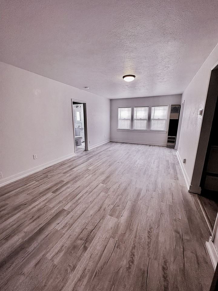 The Ashley - Photo 4 of 9