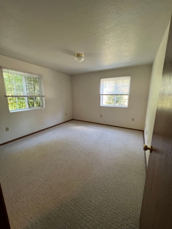 Sand Piper Building B - Photo 4 of 9