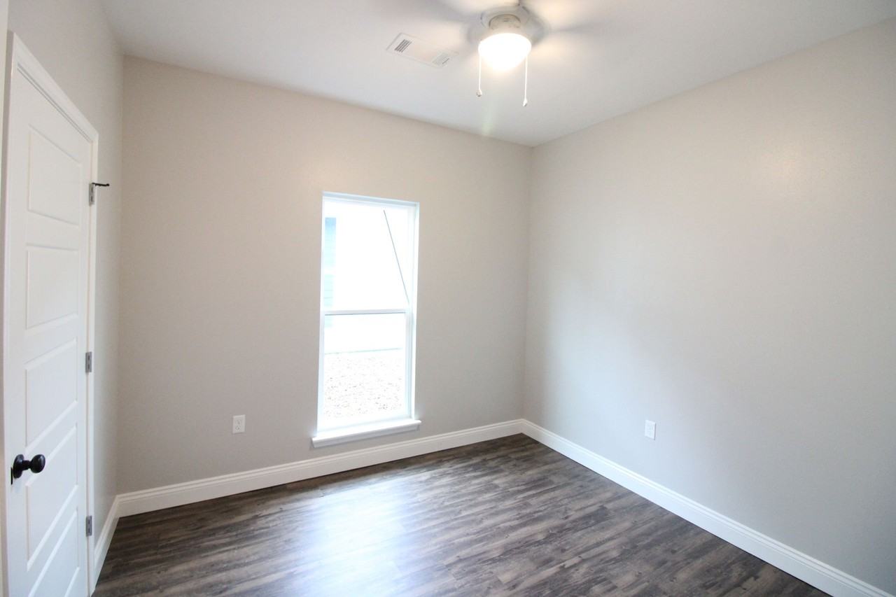 101 Lacey Eden Ln - Photo 3 of 19