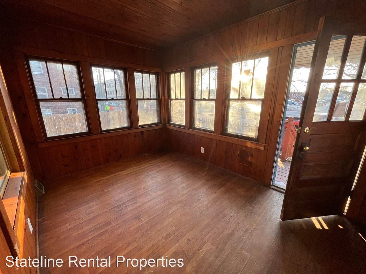 1404 8th St - Photo 2 of 7