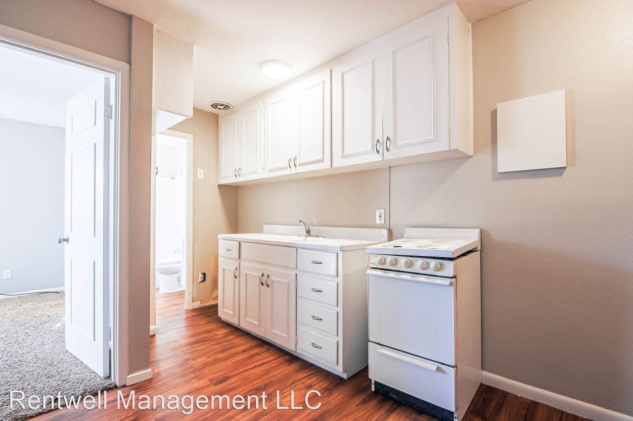 3209 35th Street - Photo 3 of 9