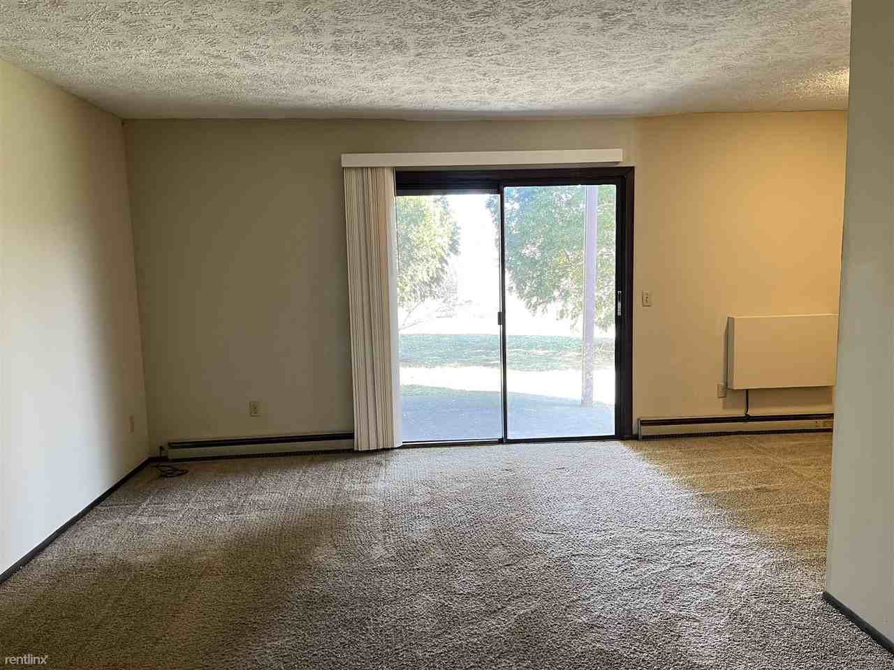 1244 Village Ln - Photo 3 of 7