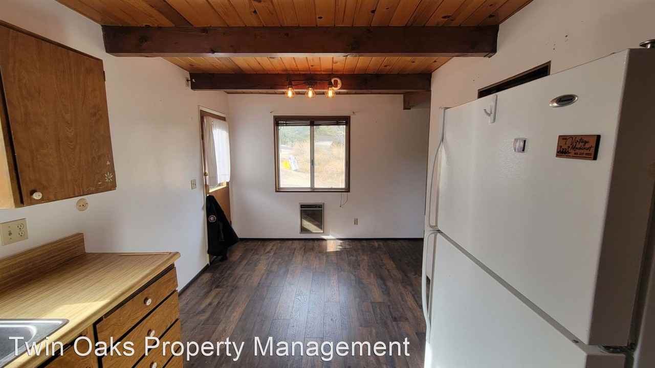 2000 Pioneer Way - Photo 3 of 11