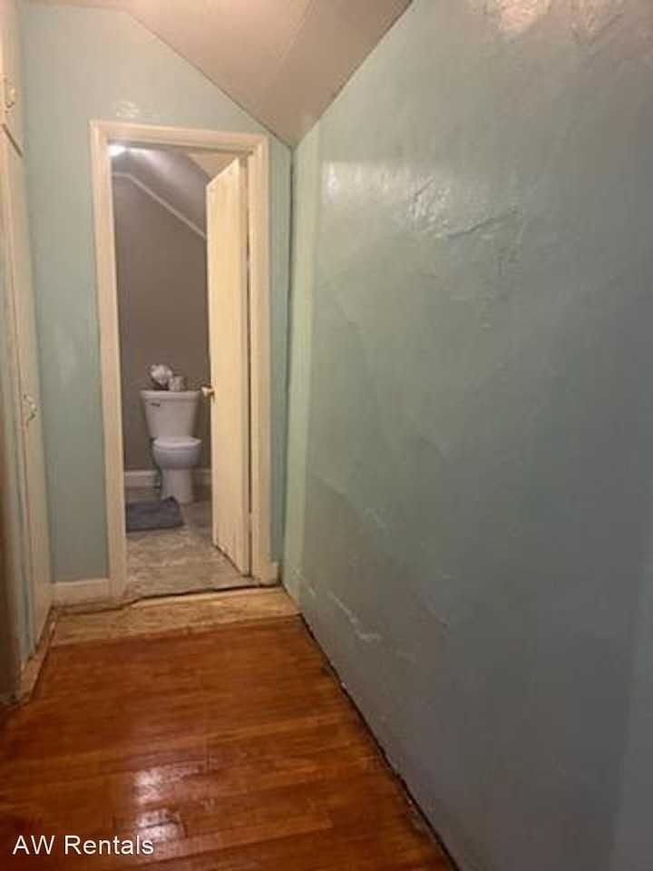 816 4th St - Photo 2 of 25