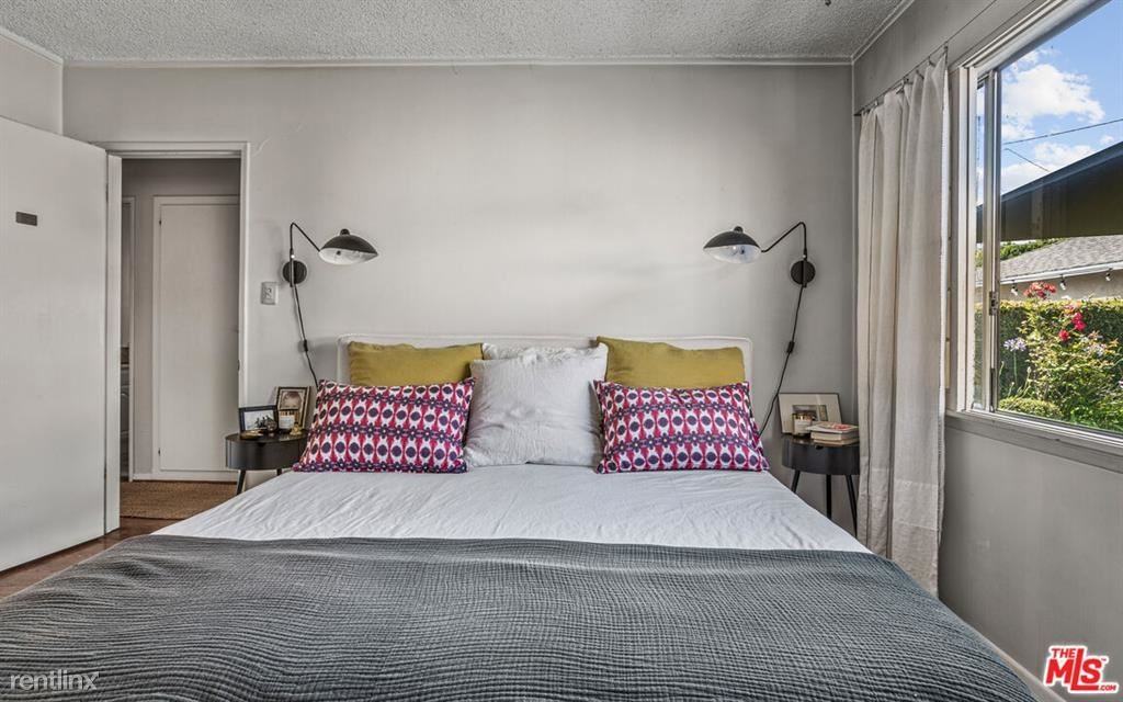 5107 Westwood Blvd - Photo 3 of 11