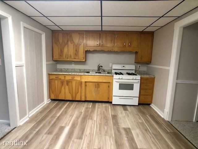 19 W Main St - Photo 2 of 9