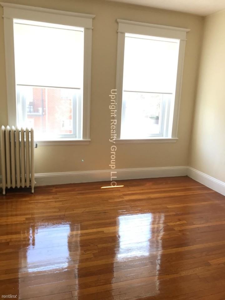 64 Woodstock Ave #11 - Photo 2 of 6
