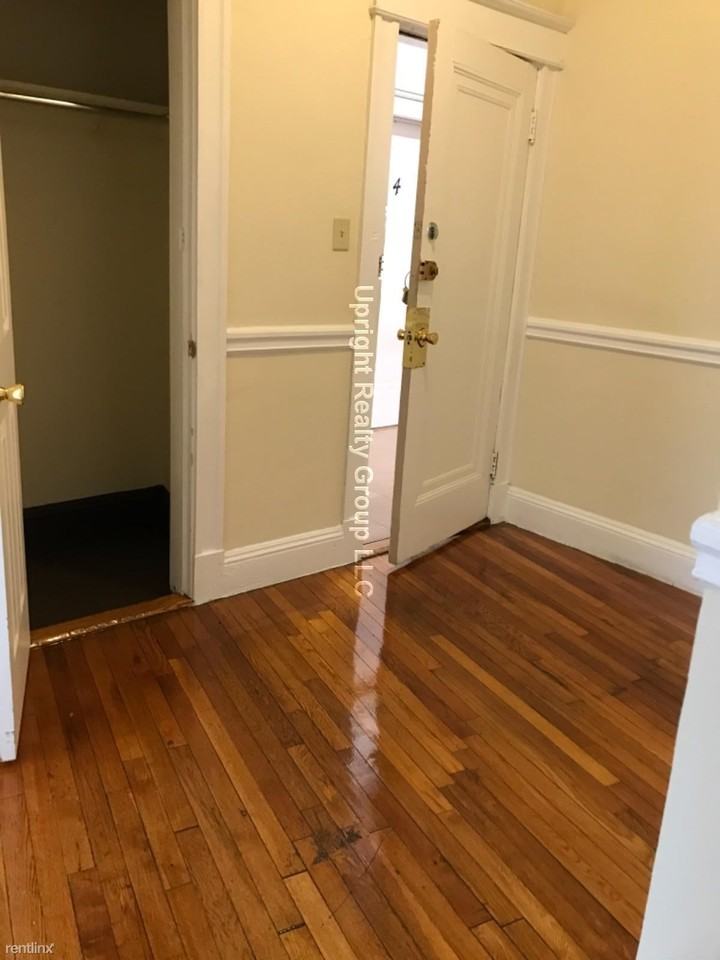 64 Woodstock Ave #11 - Photo 3 of 6