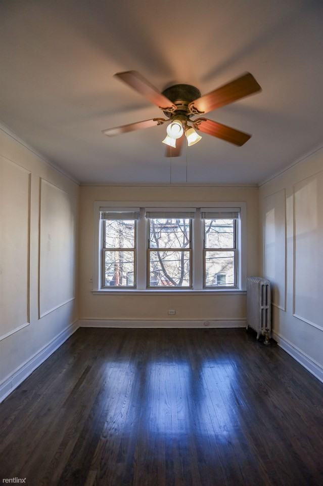 5728 S Blackstone Ave - Photo 2 of 9