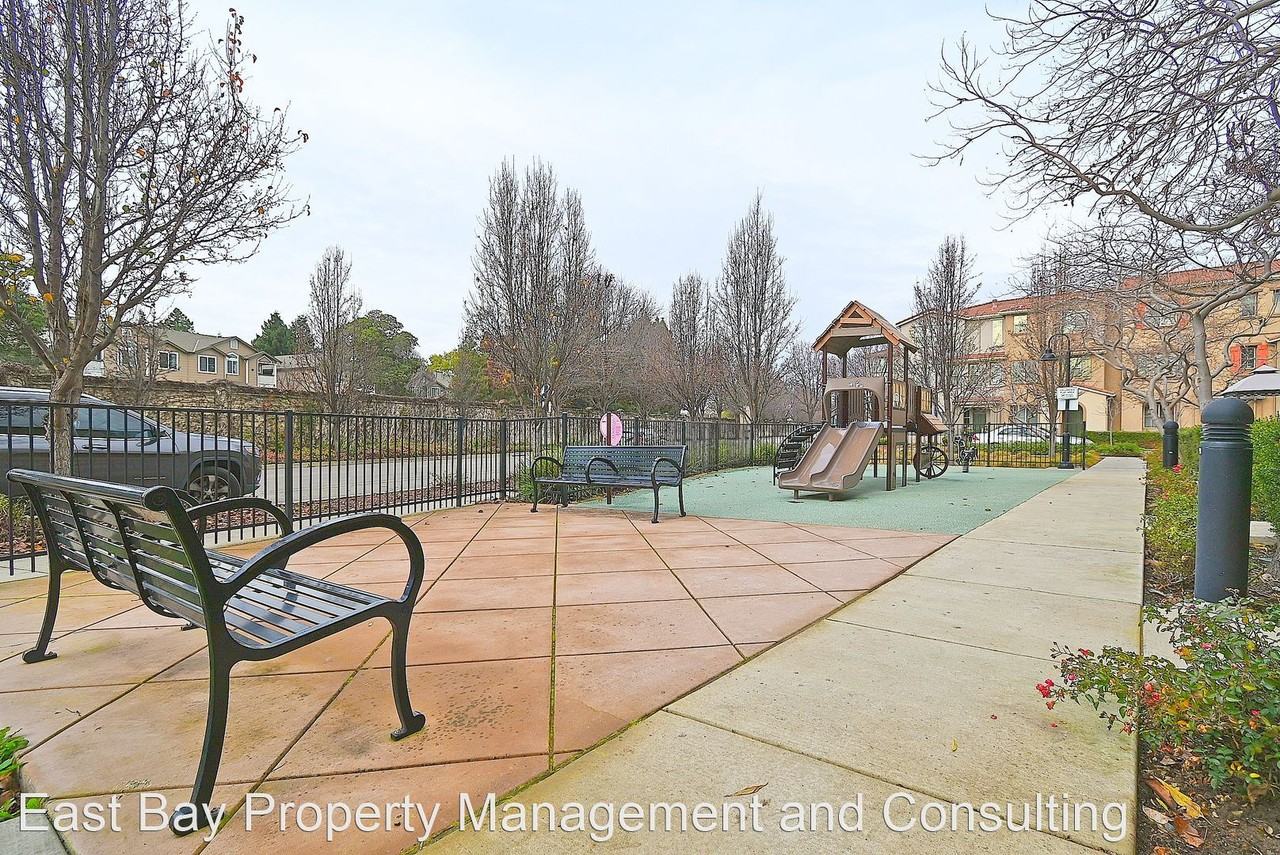 1126 Martin Luther King Dr - Photo 3 of 27