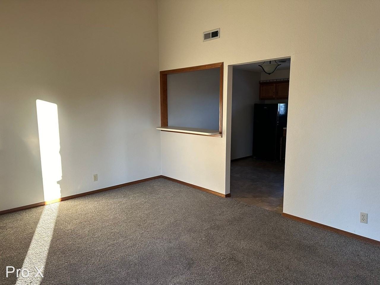 7031 SE Nighthawk Ln Duplex - Photo 2 of 9