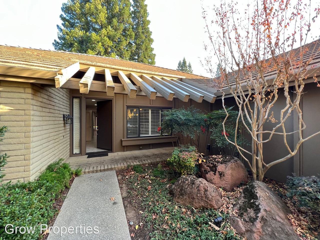 2022 Jordan Hill Way - Photo 3 of 30