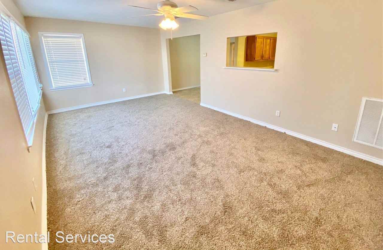 3820 W Lynwood Dr - Photo 2 of 9