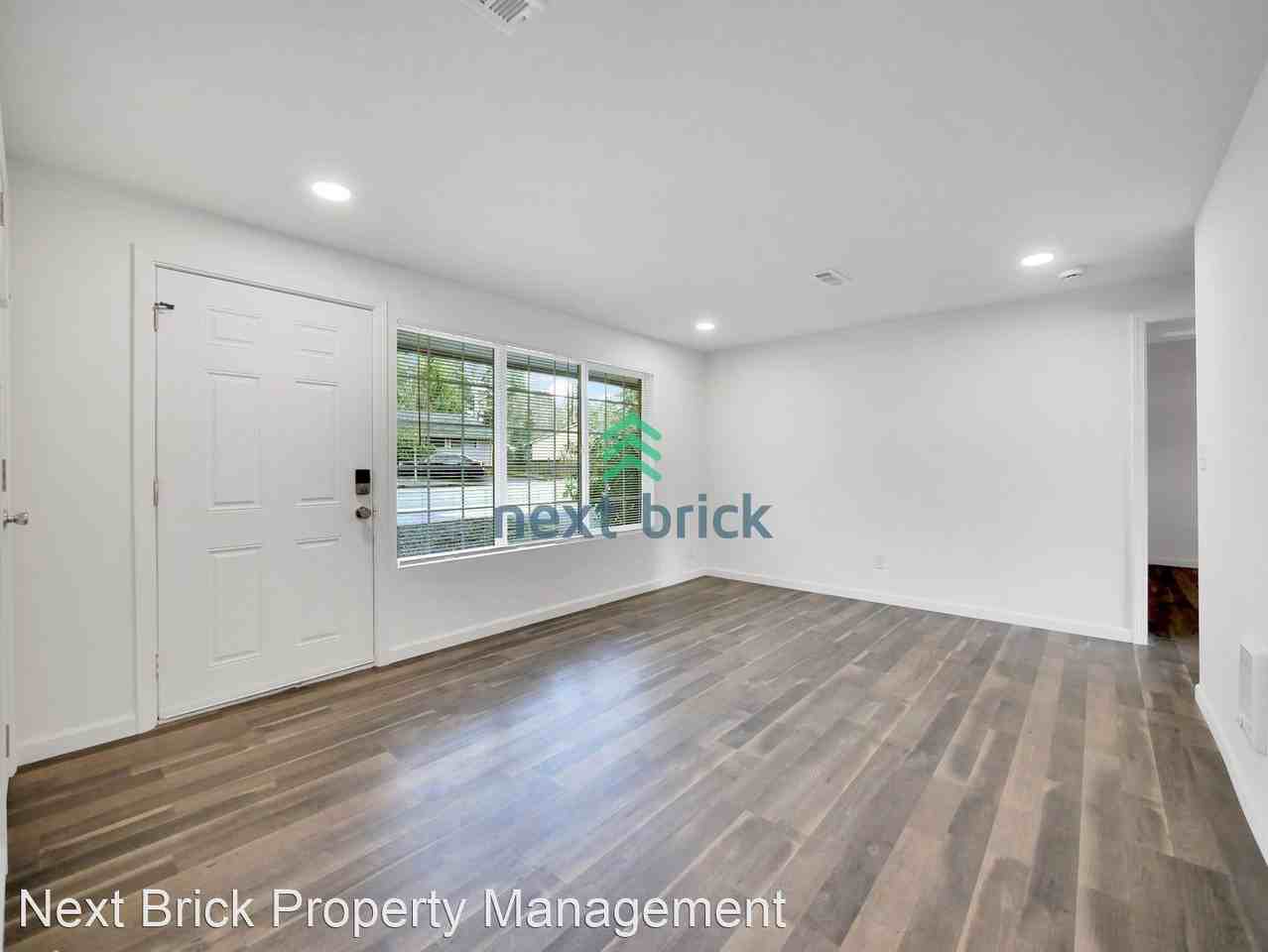 5806 236th St Sw - Photo 3 of 18