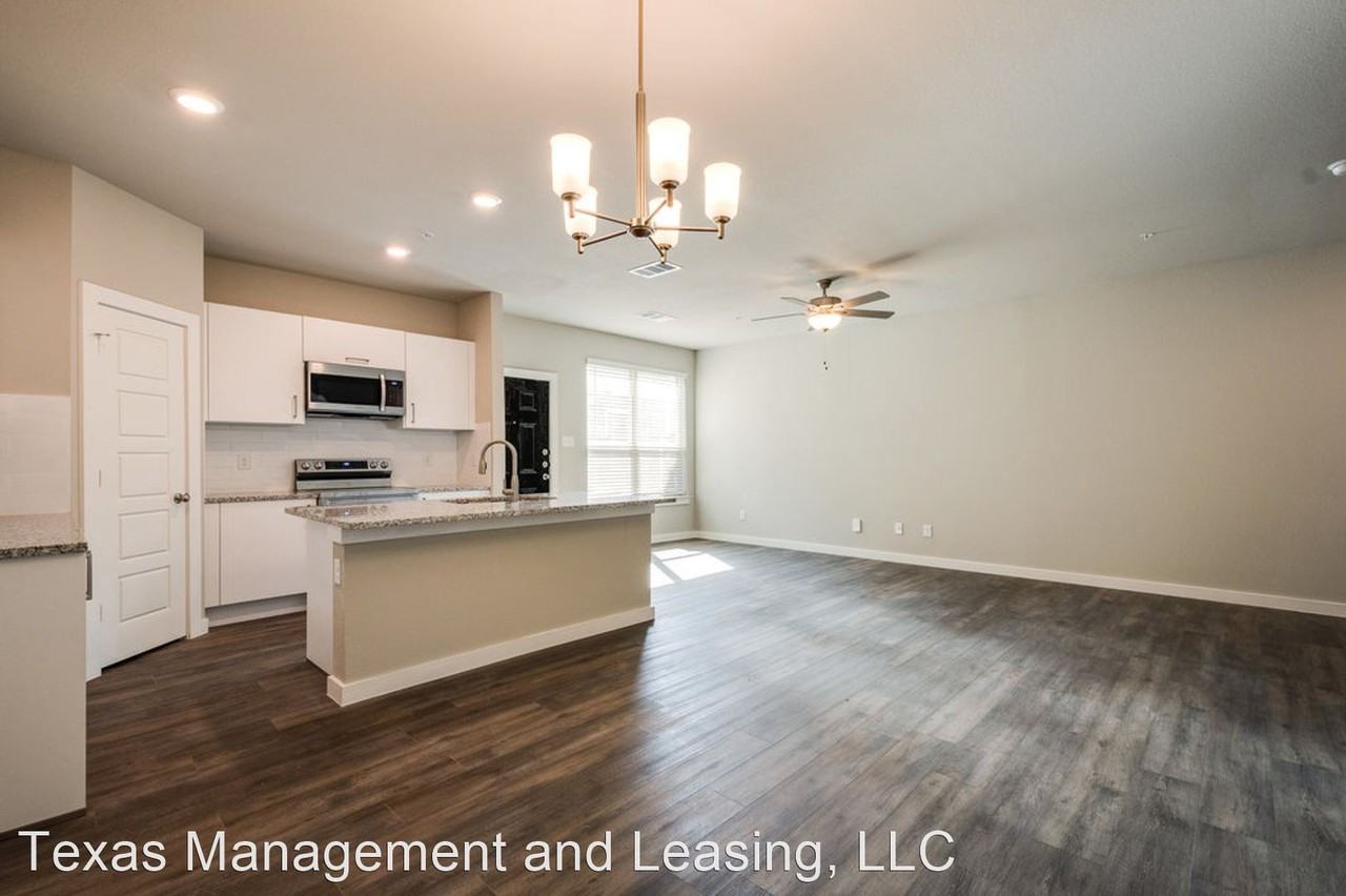 705 Wheatfield Dr - Photo 3 of 12