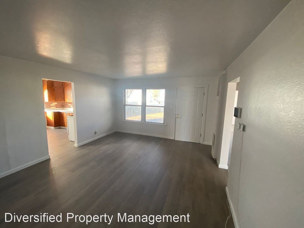 1470 Franklin Ave - Photo 3 of 14
