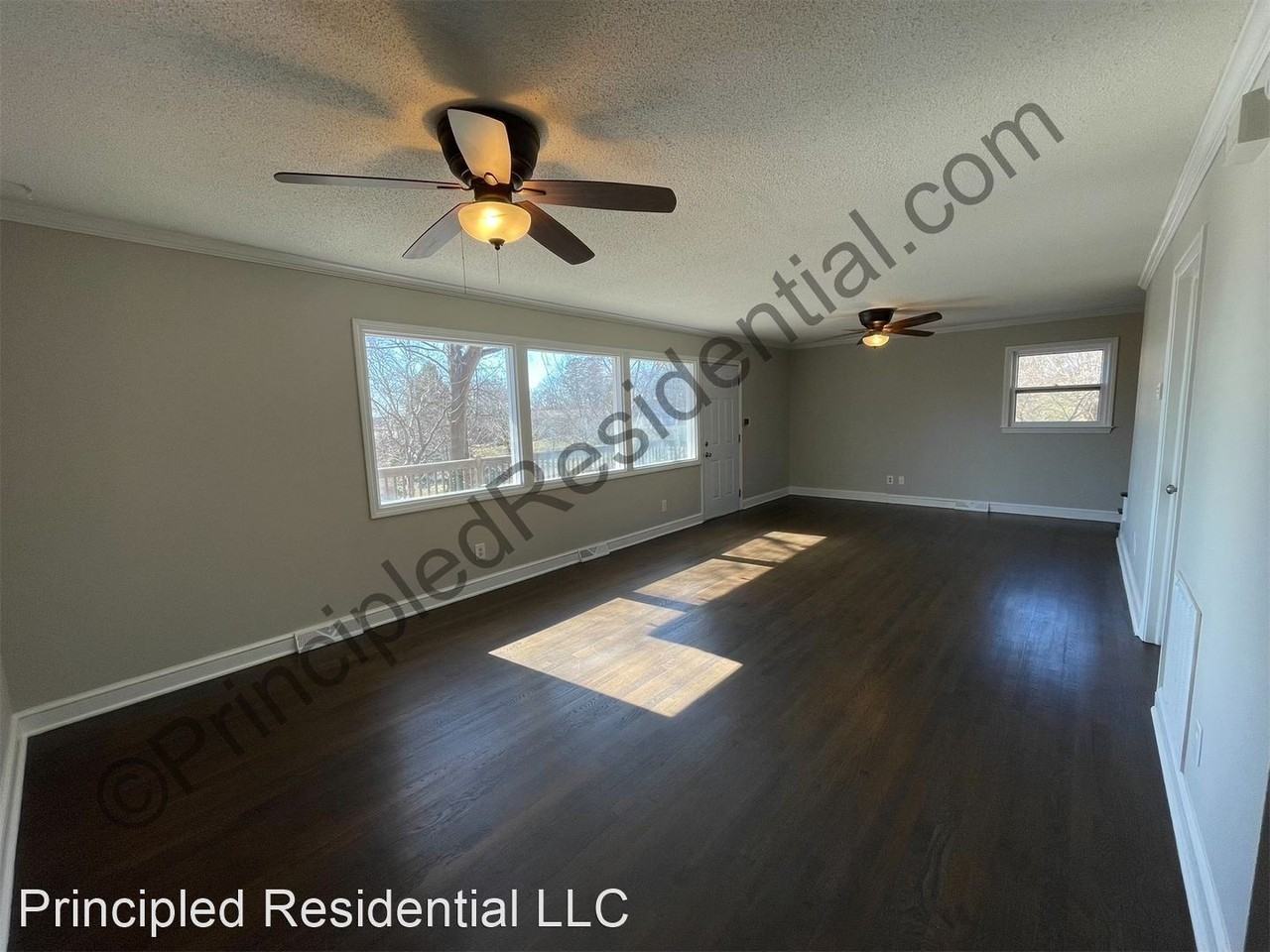124 Skyline Rd - Photo 3 of 15