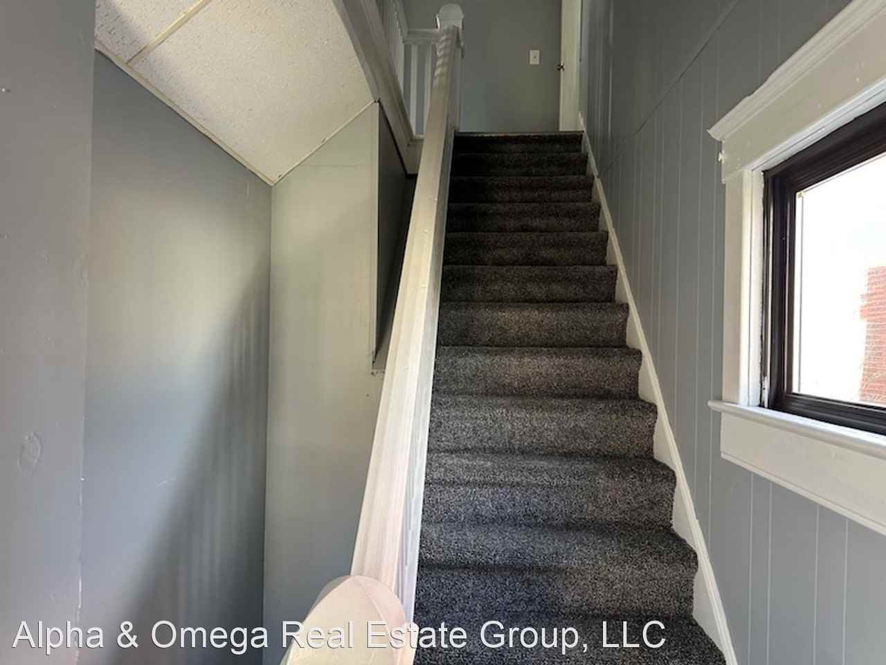 120 N Wiley St - Photo 2 of 13