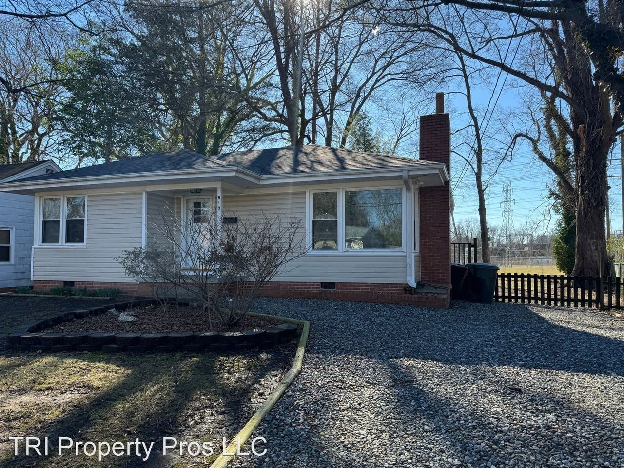 813 Idlewood Dr - Photo 2 of 25