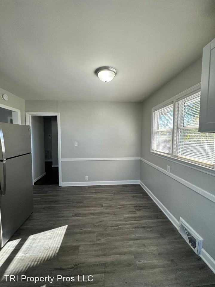 813 Idlewood Dr - Photo 3 of 25