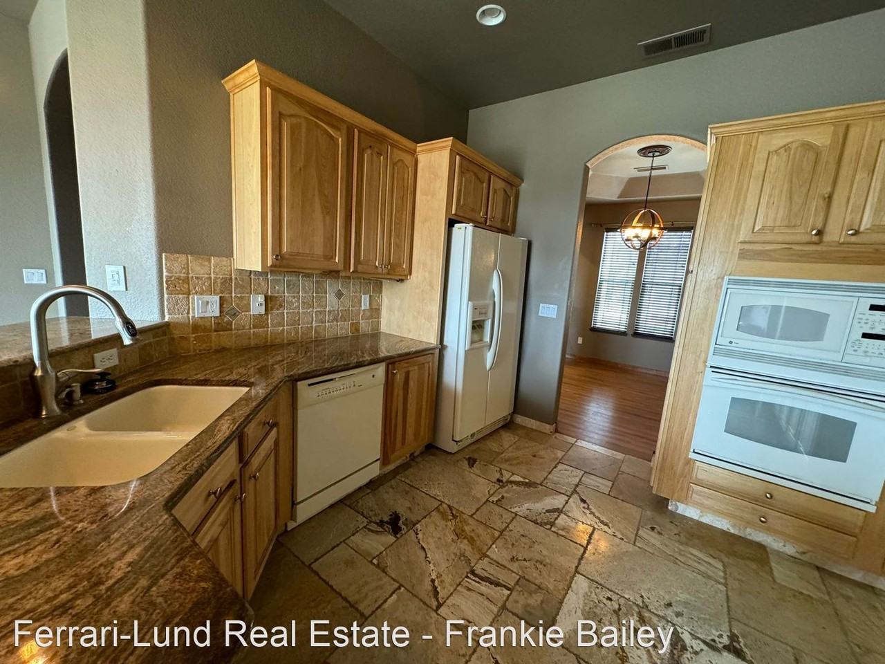 2844 Oxley Dr - Photo 2 of 49