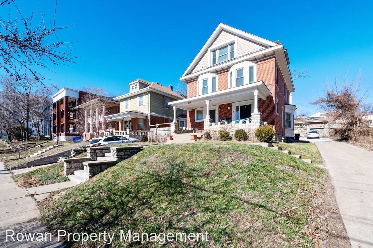 218 W. 34th Street - Photo 2 of 28