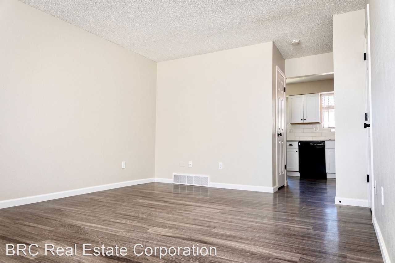 12th Lane Townhomes - Photo 3 of 27