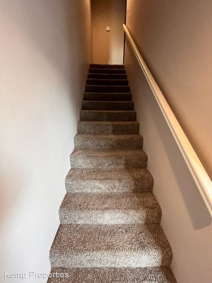 404 Nederland Ave - Photo 2 of 48