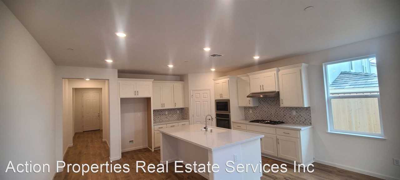 2933 Helix Way - Photo 2 of 18