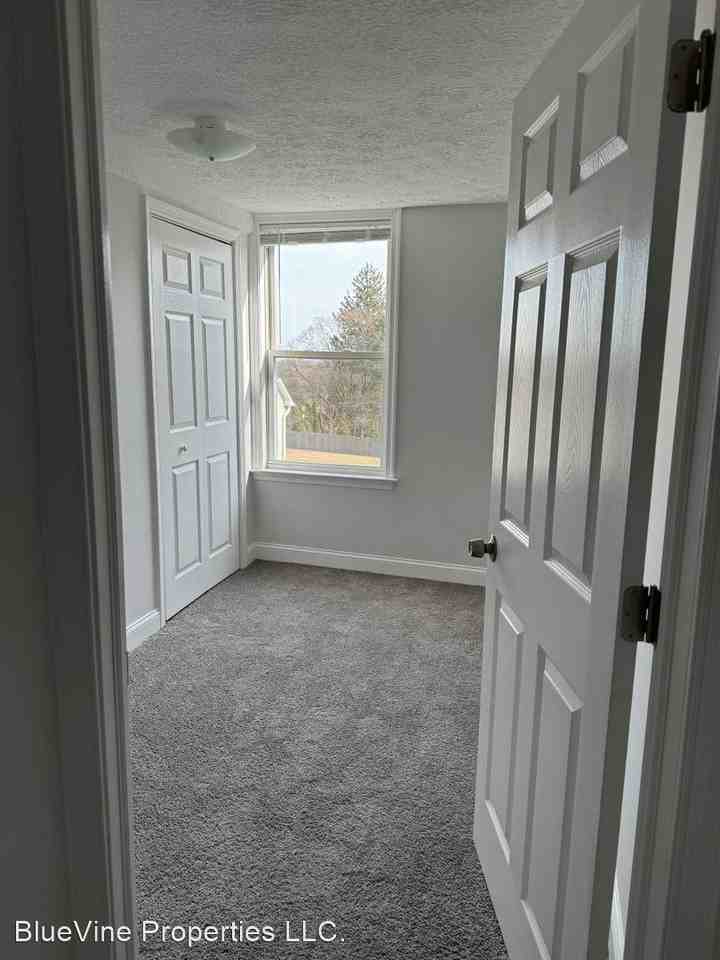 Bellvue Ave - Photo 3 of 4