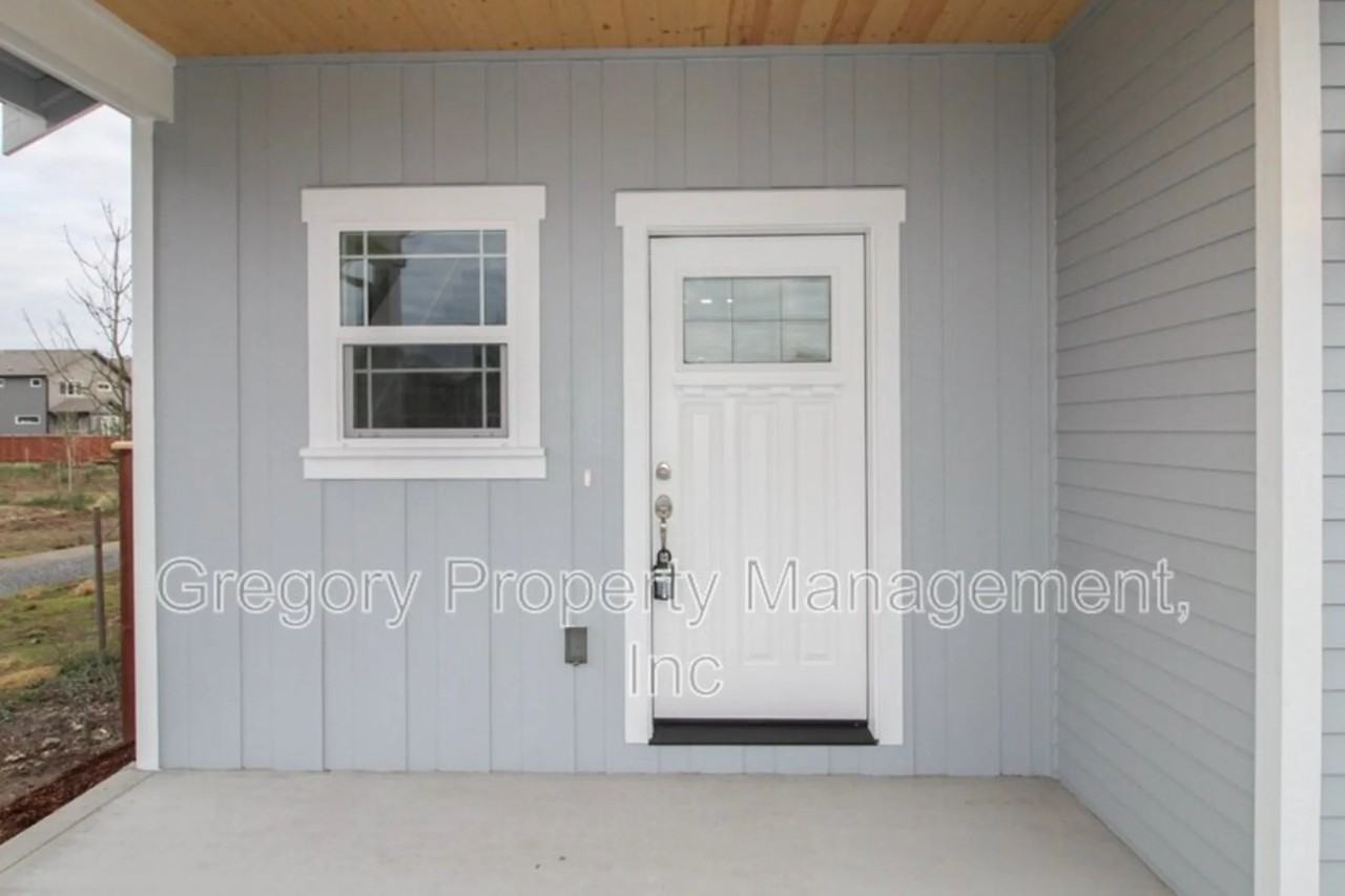 2574 178th Pl Ne - Photo 3 of 27