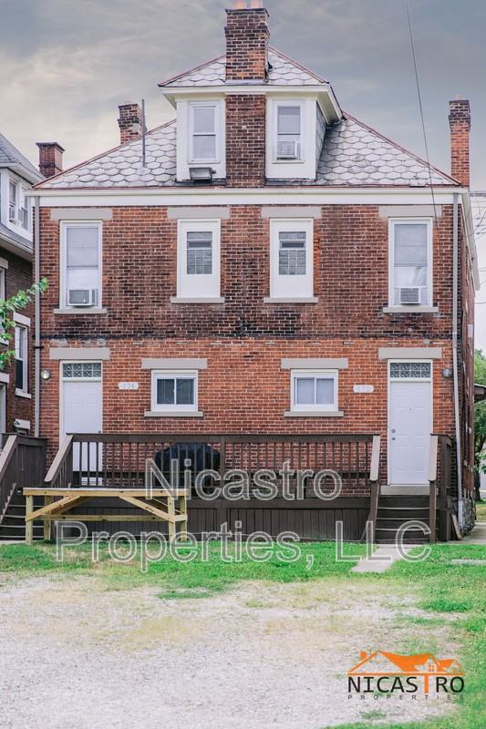 172 E 11th Ave - Photo 4 of 48