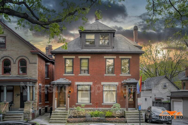 245 Collins Ave - Photo 2 of 50