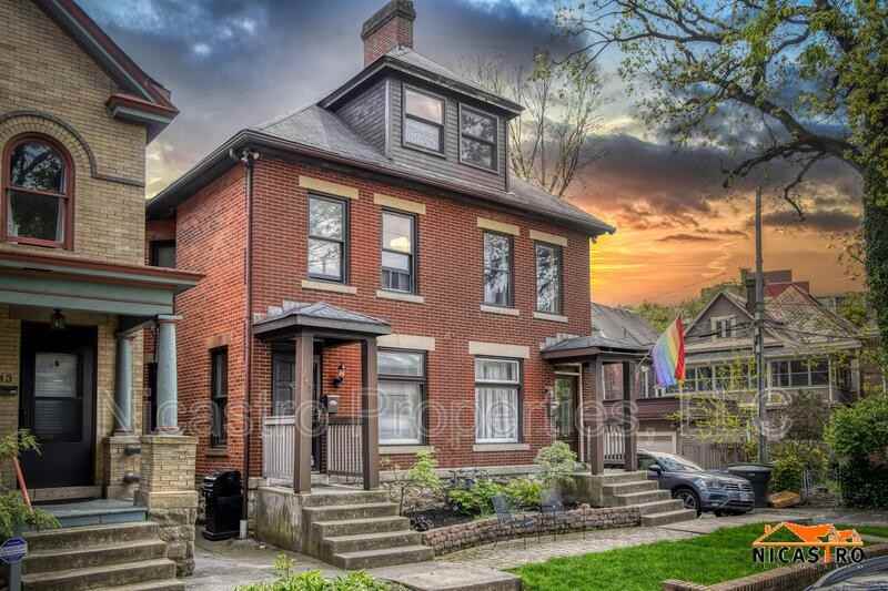 245 Collins Ave - Photo 3 of 50