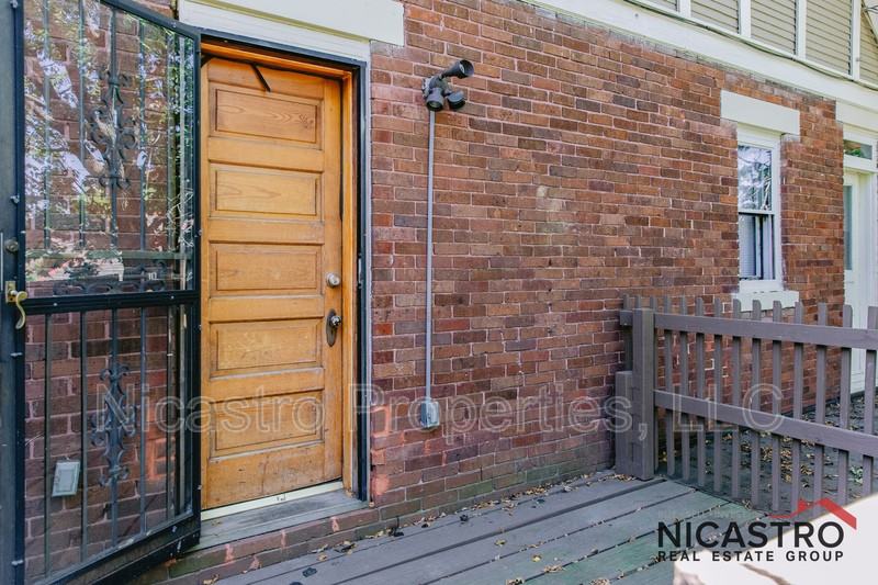 182 E Lane Ave - Photo 4 of 50