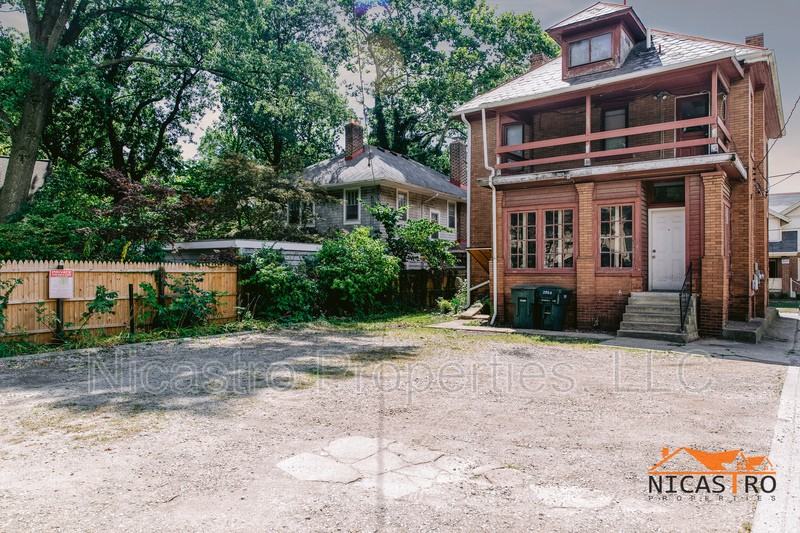 2064 Indianola Ave - Photo 3 of 46