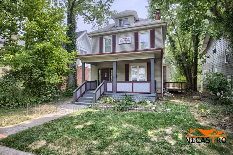 2254 Indianola Ave - Photo 2 of 39
