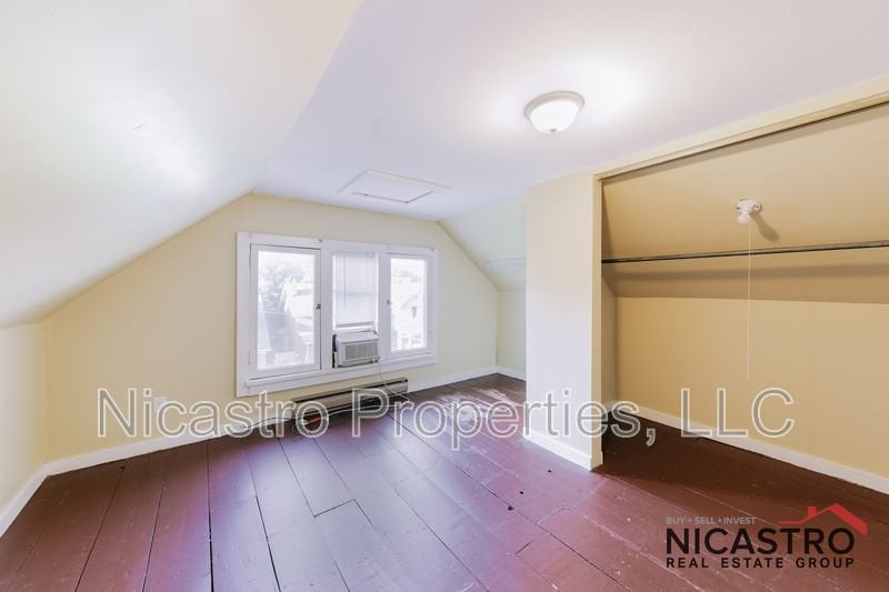 252 E Lane Ave - Photo 6 of 40
