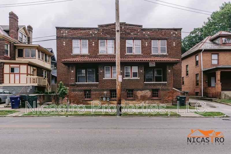 2070 Indianola Ave - Photo 2 of 44