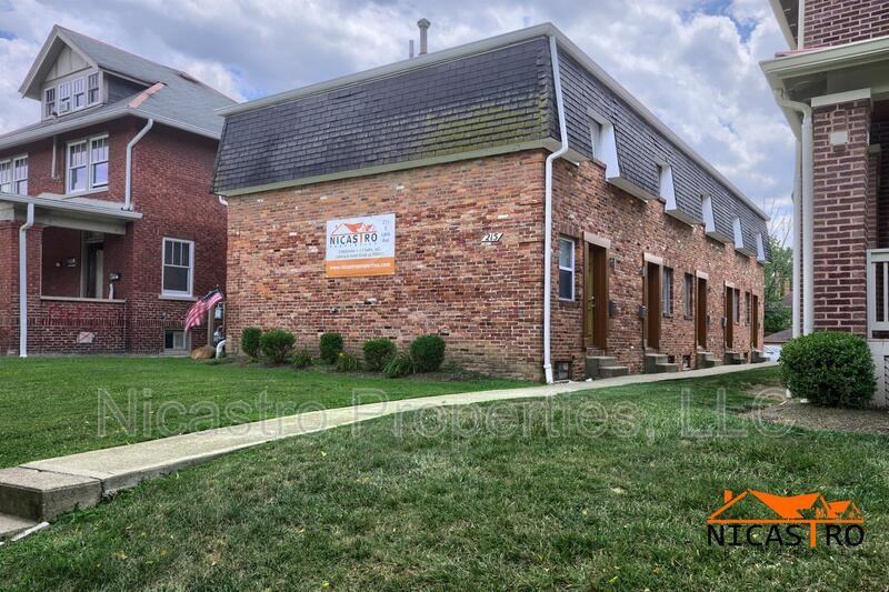 215 E Lane Ave - Photo 5 of 50