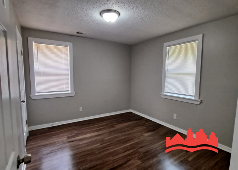 2792 Jolson Ave - Photo 3 of 13