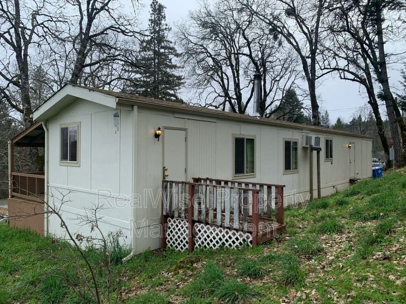 4620 Redwood Ave - Photo 3 of 22