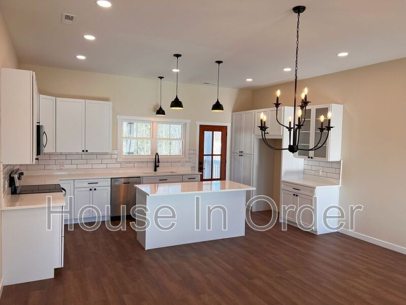 72 Grace Estates Dr - Photo 4 of 14