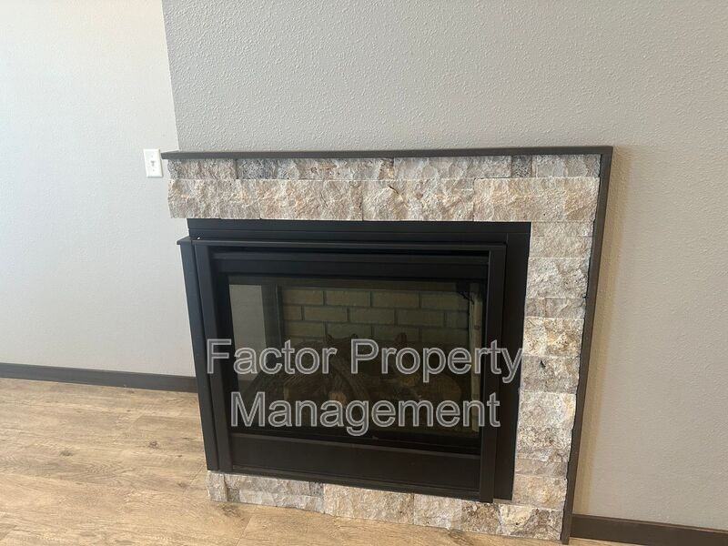 304 Prairie Rose Trl - Photo 4 of 24