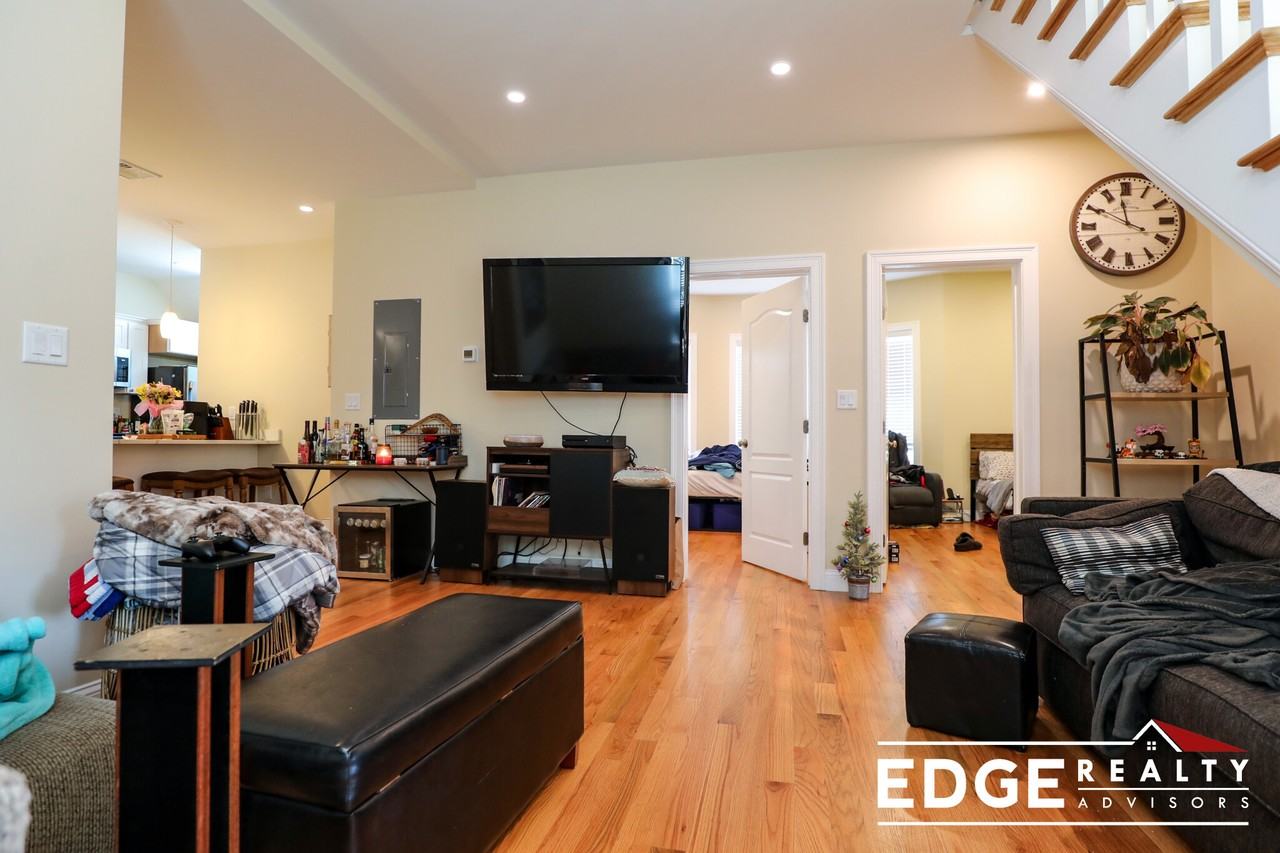 35 Winship St #2 - Photo 4 of 17