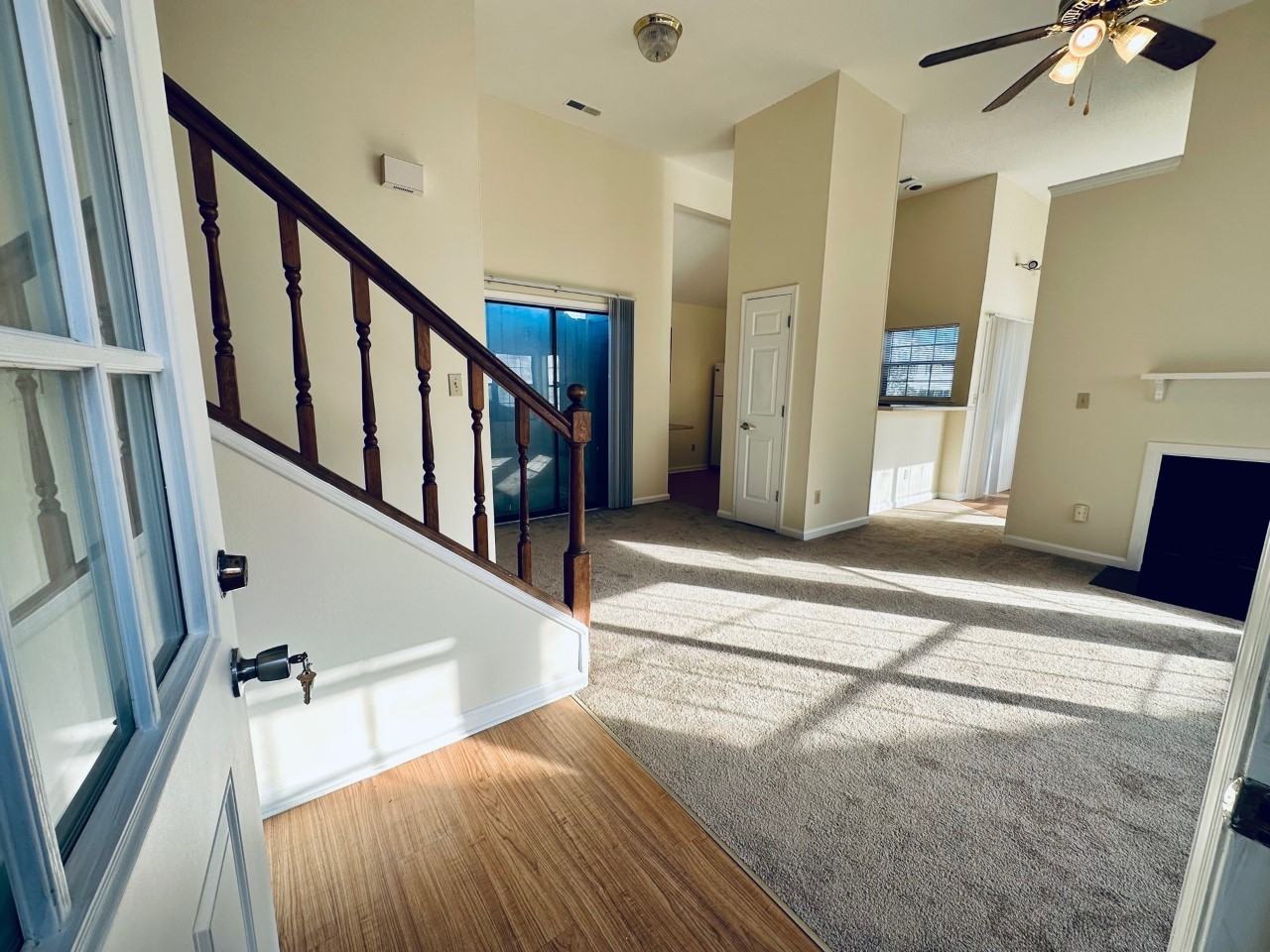 1020 Charles St - Photo 4 of 16