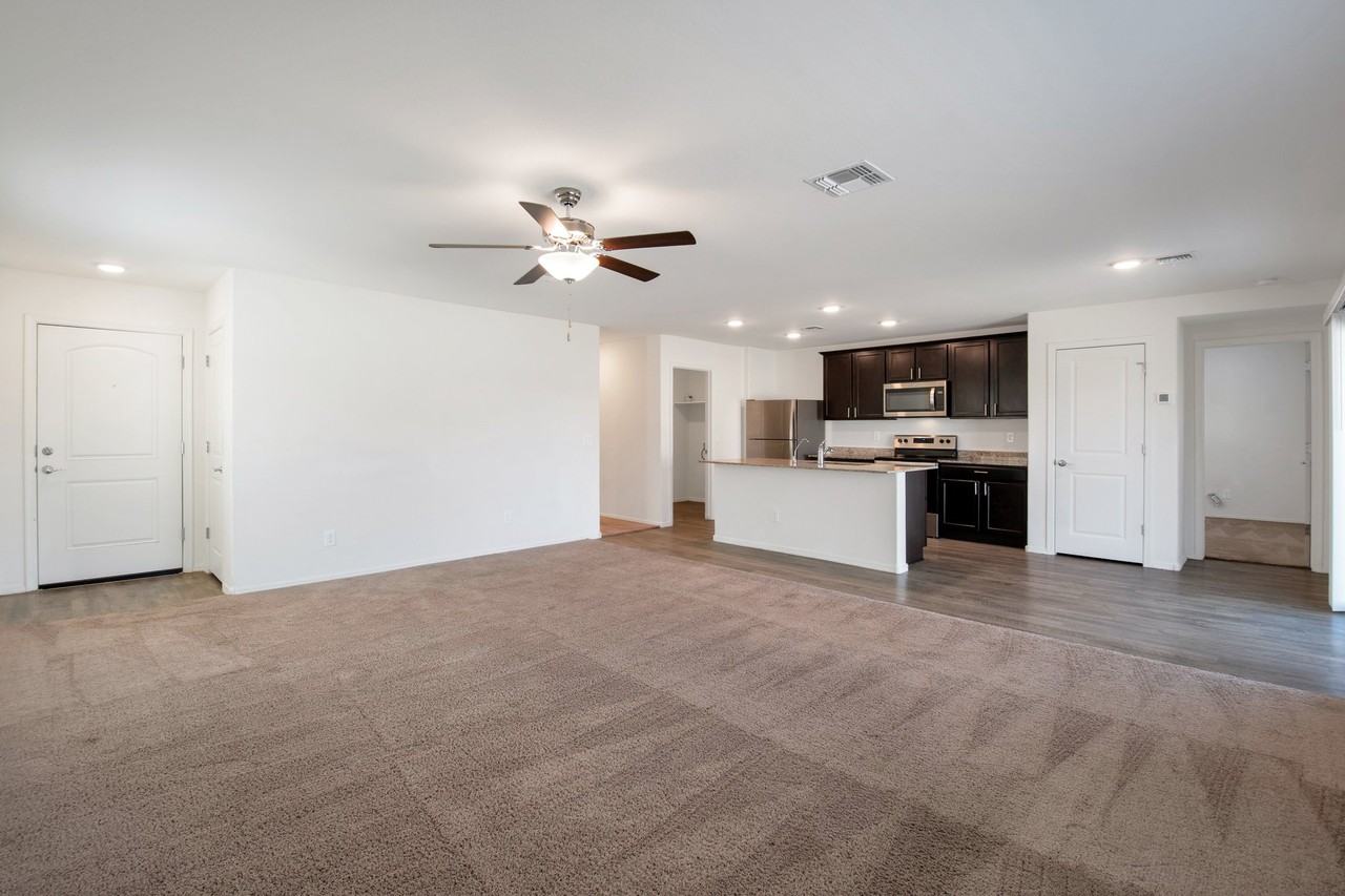 1560 E Demain Dr - Photo 3 of 16