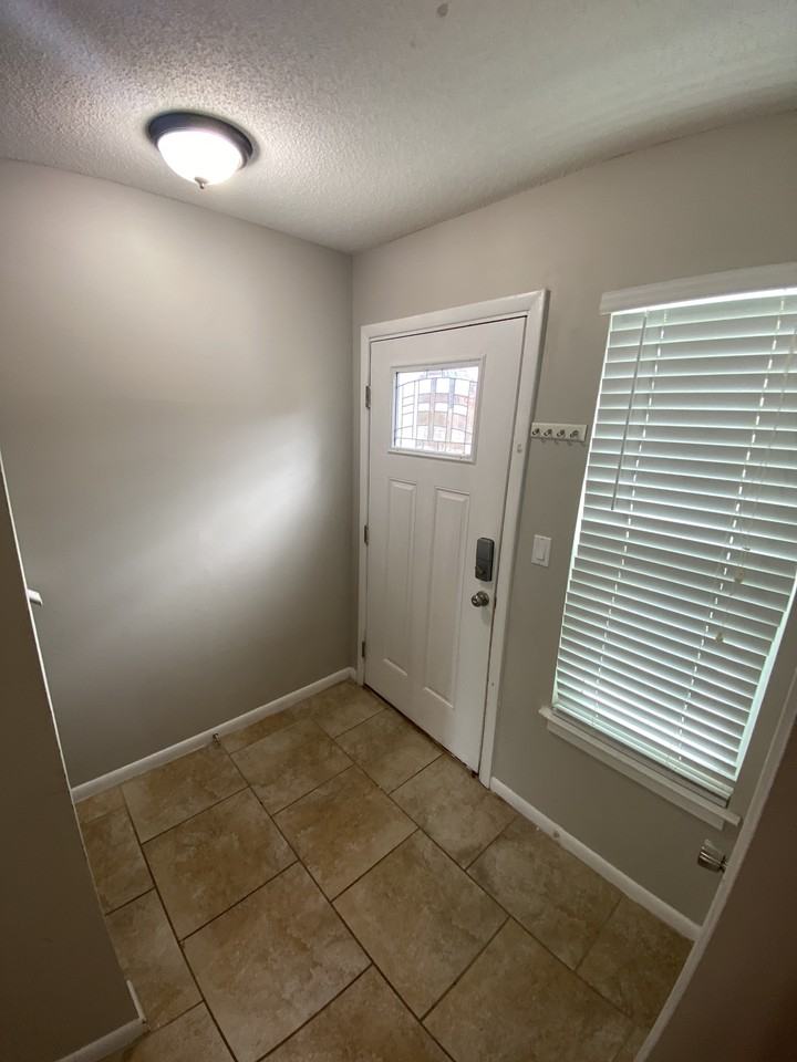 38 11th St - Photo 2 of 15