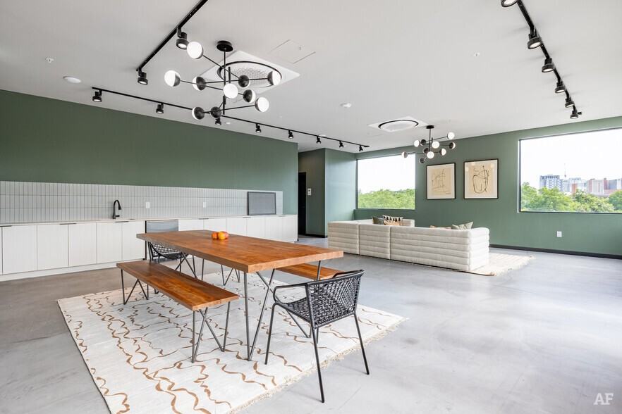 Furnished Rooms at Common Capitol - Photo 3 of 38