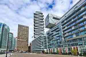 15 Queens Quay East #2508